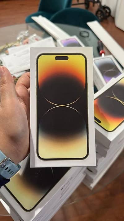 i Phone 8plus, 11,12,13,14,15 pro max on instalment Whatsap 3318609315