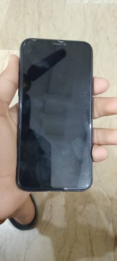 Iphone 11pro sim pr call or whatsapp 03261900657