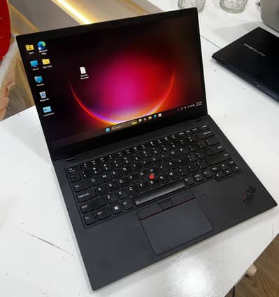 Lenovo X1 Carbon Touch Scree core i5|8th gen|16 GB Ram|256 GB SSd
