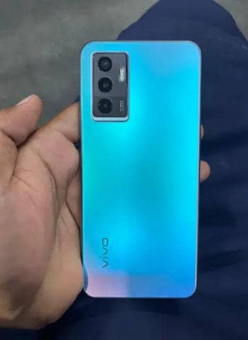 vivo v23e :8:128 GB