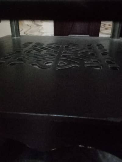 wood table  with mirror