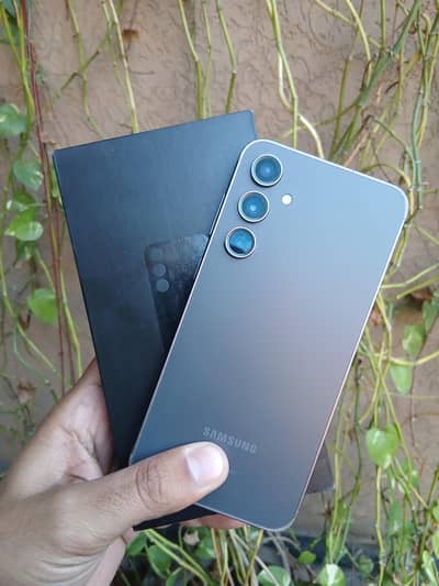 Samsung S23 FE 8/256