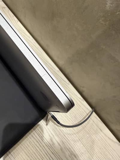 MacBook Pro i9 16 inch