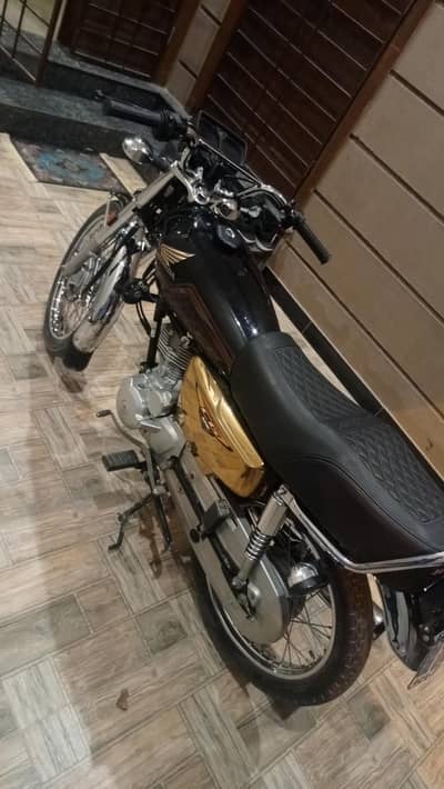 Honda 125 special or gold edition