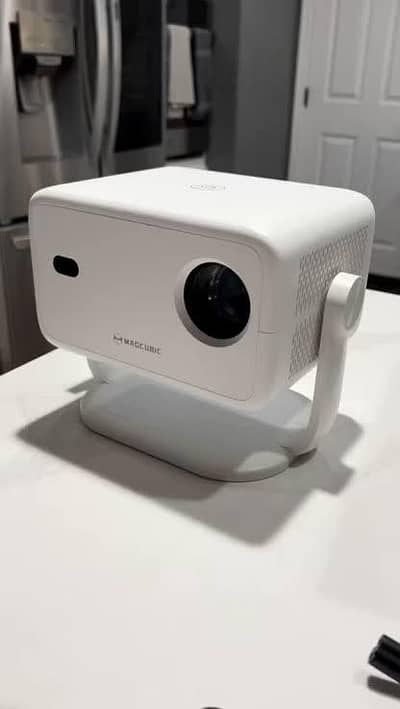 MagicCubic 4K L018 Projector HD