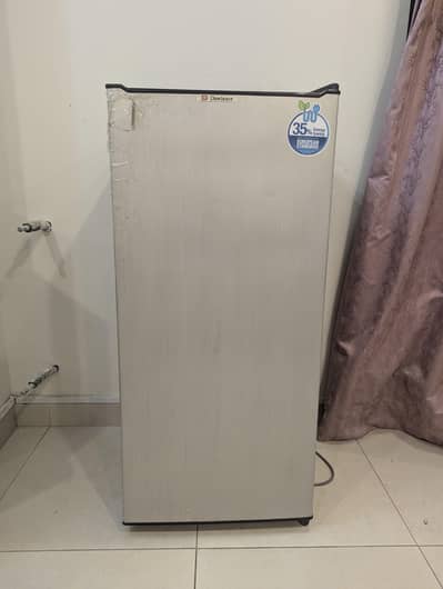 dawlance mini fridge