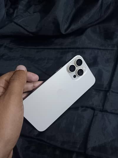 bypas 16 pro max desert titanium