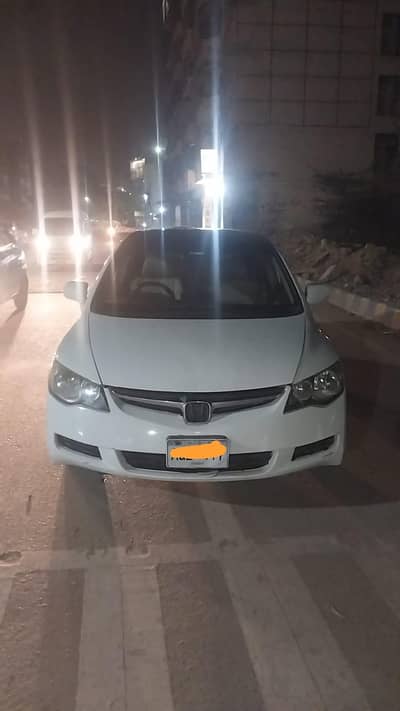 Honda Civic 2010 white color 0-3-3-six-one-two-7-1-zero-1-4