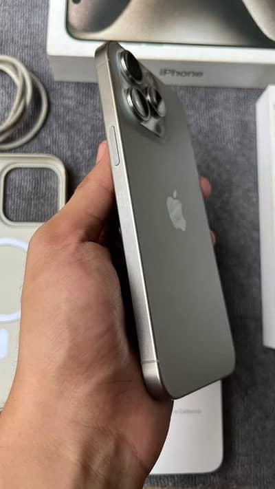 i Phone 8plus, 11,12,13,14,15 pro max on instalment Whatsap 3318609315