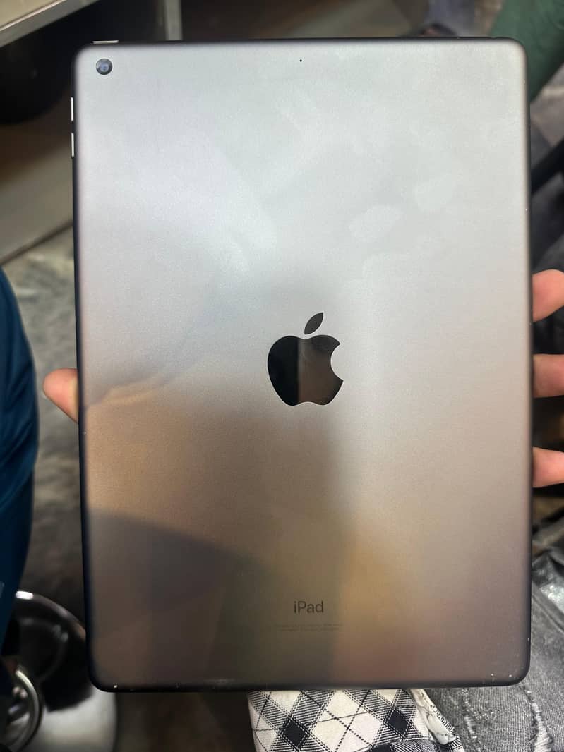 Ipad 9 with box 0