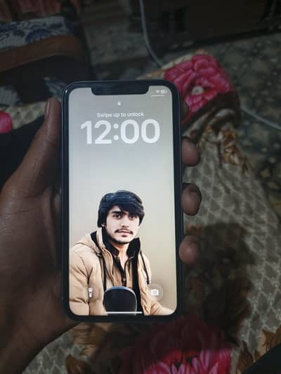 I phone 11 . .  128 gp  for sale