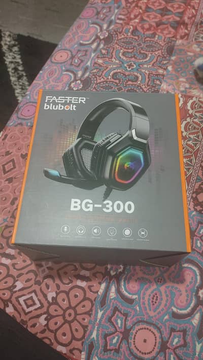FASTER BG-300 GAMING HEADPHONES WITH RGB LIGHT & EXTERNAL MIC