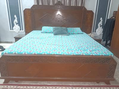 Bed room Akhrot wood