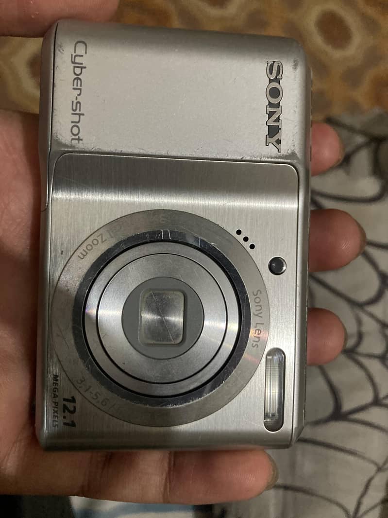 SONY DIGITAL CAMERA 1