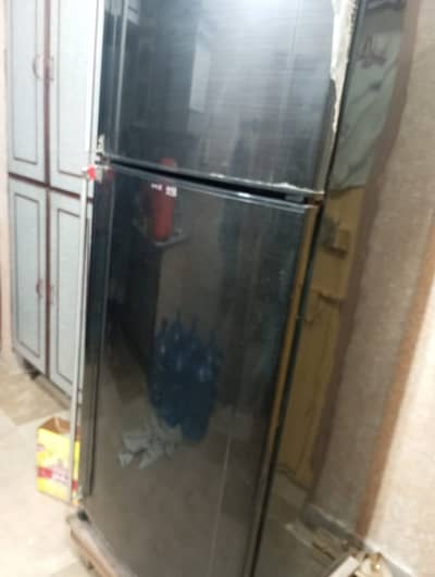dawlance Refrigerator black colour jumbo size