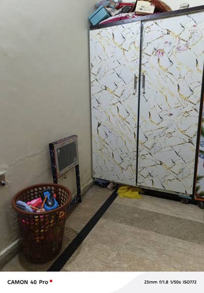 full size wardrobes hangind shelfs