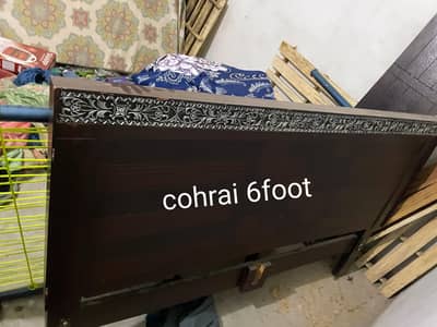 im selling king size bed with mattress style foam mattress