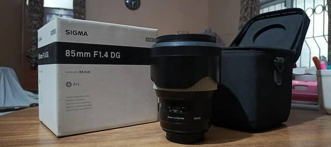 Sigma 85mm 1.4 DG ART - Canon Mount 10++ box open condition
