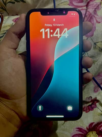 iphone xr 10 by 9.5 condition