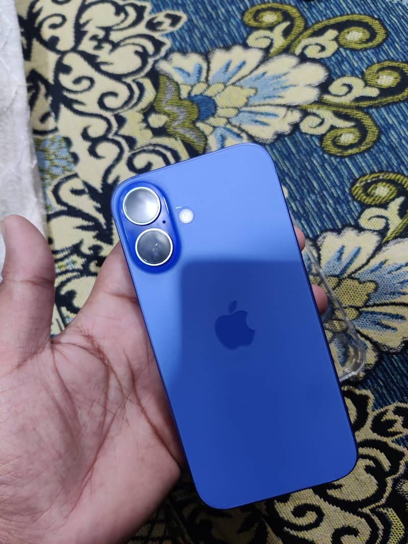 iPhone 16 1