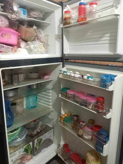 Dawlance jumbo size fridge