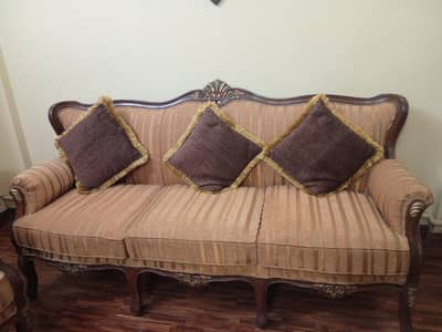 chiniot sofa set with  centre table