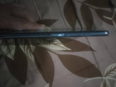 Mere pass Infinix note 7 minor glass break . . . . 03214695431