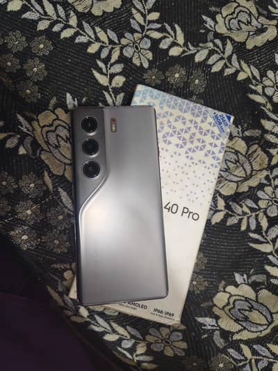 camon 40 pro with box charger