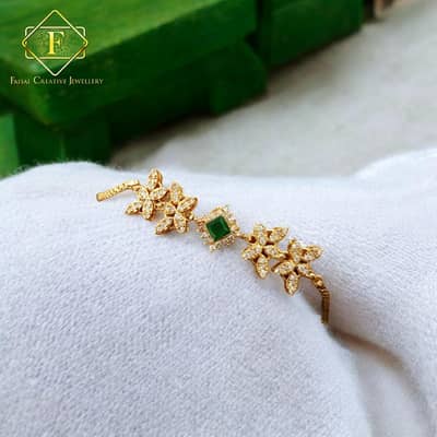 Loose Bracelet in Gold Plated