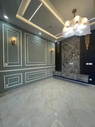 5 Marla Beautiful House for Sale in Lake City M8