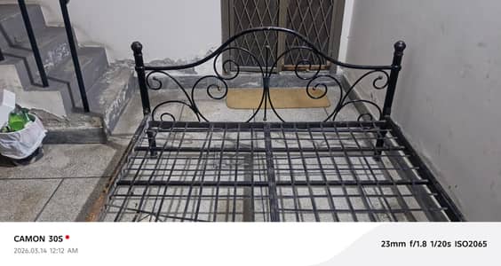 bed only iron ka zabardst