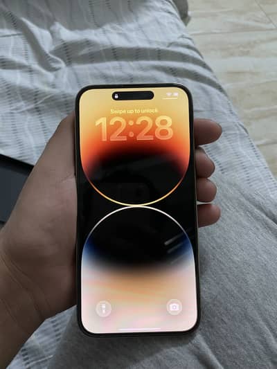 14 Pro Max with Box 10/10