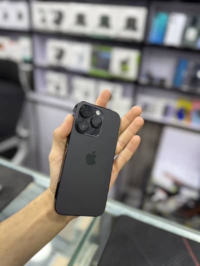 Iphone 14 pro 10/10 condition