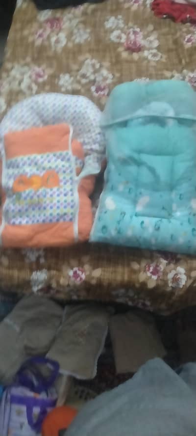 New bone baby beds & new bone Safety bag