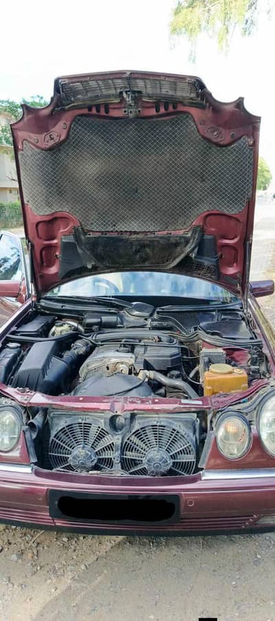 Mercedes W210 E230   Contact on whatsapp only (03455517434)