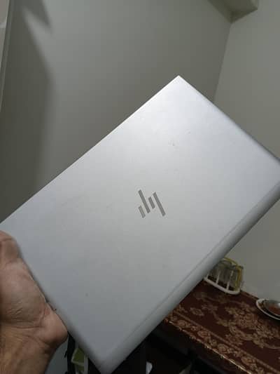 HP RAYZEN 7 PRO