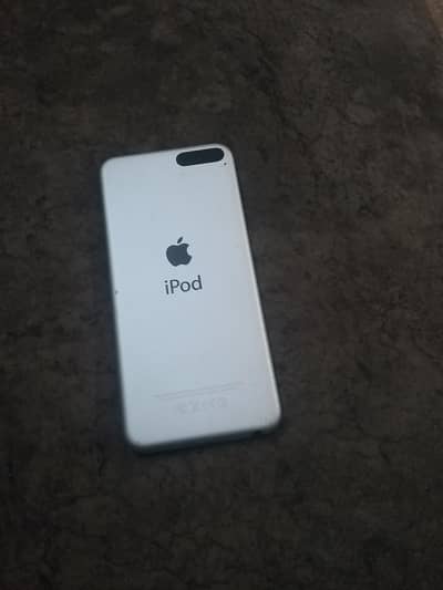 iPod good condition without back camera