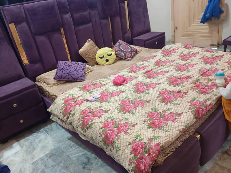 Bed set with dressing table 2