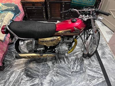 CD 125 SPECIAL EDITION