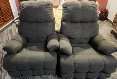 2 recliners in good condition