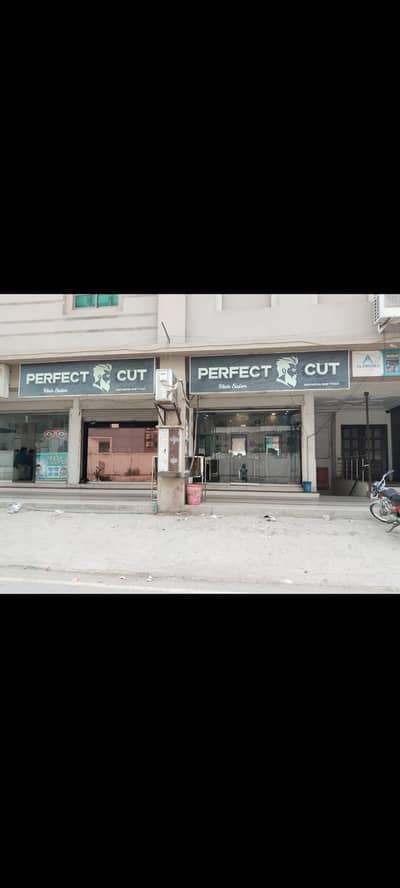 Salon k liye Staff ki zaroorat ha, jo experience rakhte hon,.