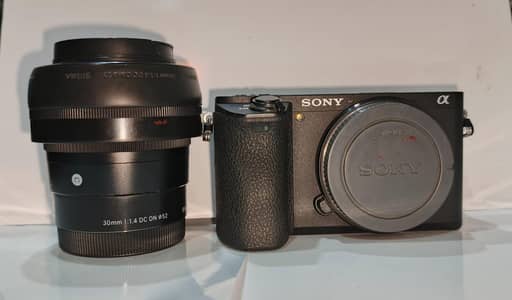 Urgent sale Sony 6500 for sale