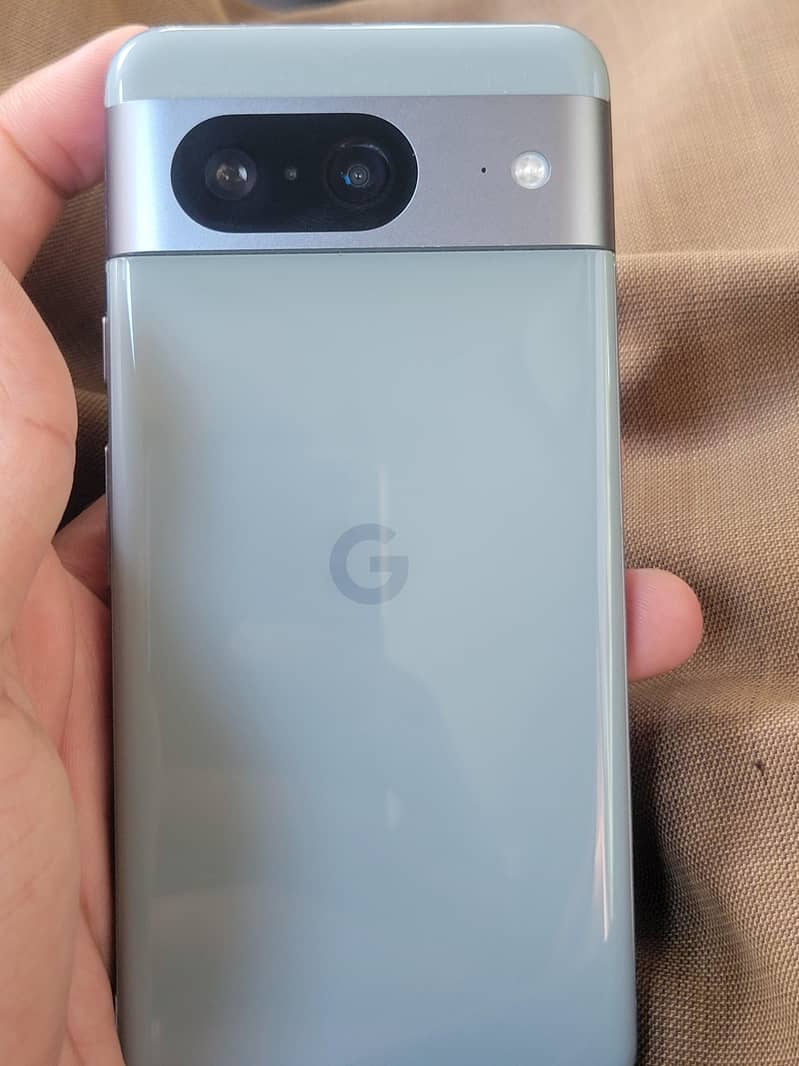 Google Pixel 8 5
