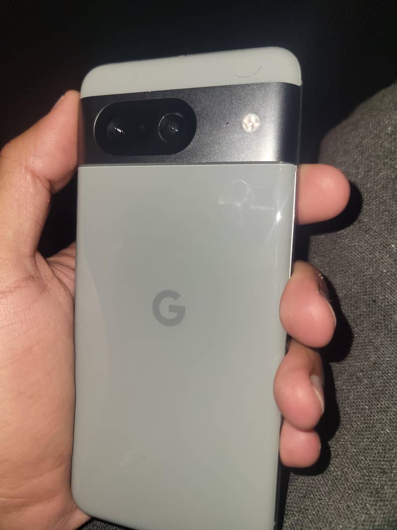 Google Pixel 8 7