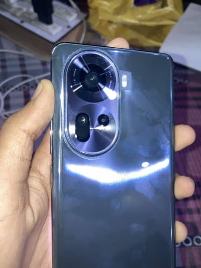 Oppo Reno 11 12+12Gb ram 256Gb storage Read full ad