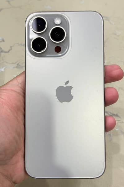 15 pro max jv 94Health 256gb non Pta Waterpack 10/10 condition