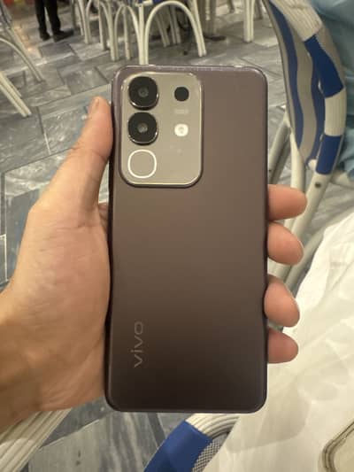 Vivo y29 with box and 11 month warranty 10/10 8+8 256gb