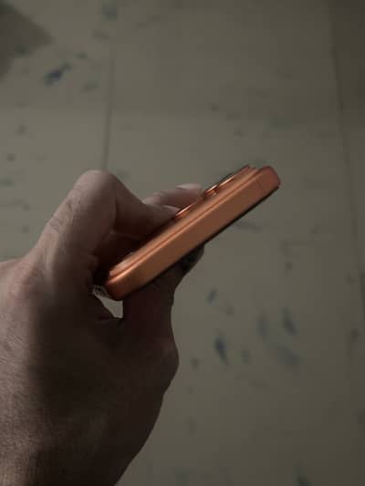 Dual physical sim tray