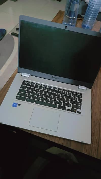 Asus chrome book c523