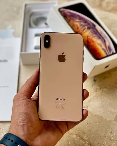 iphone xsmax Gold color